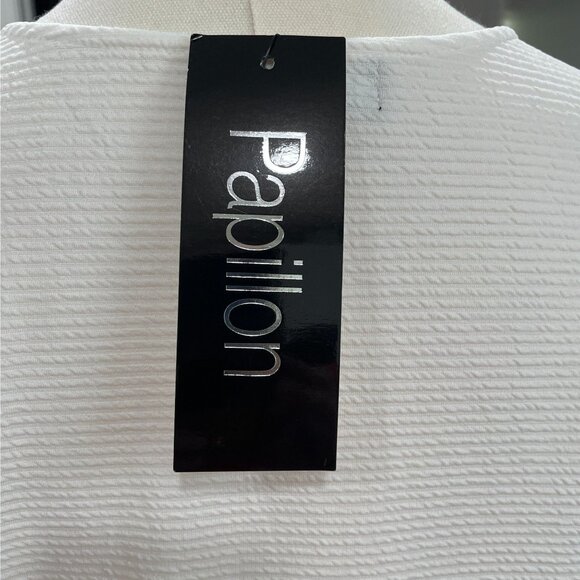 Papillon White Textured Bell Sleeve Blouse Womens SZ M Tunic Top Work Casual NWT - Picture 9 of 9